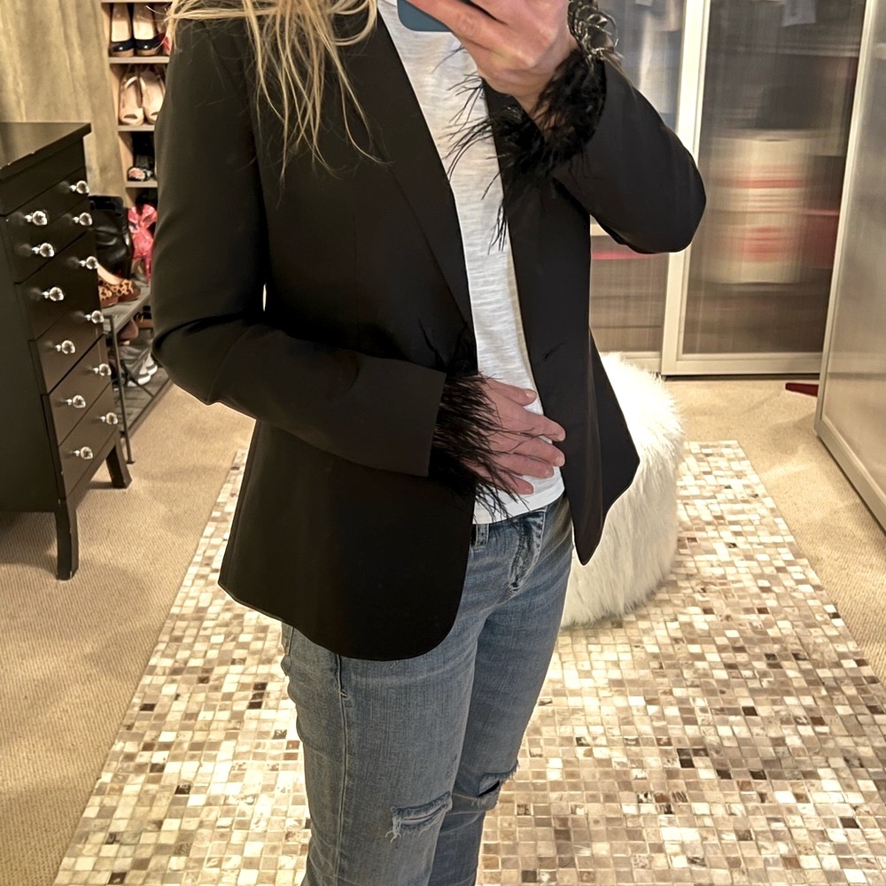 NWT FREE Generation Los Angeles Real Feather trim black fitted blazer si…